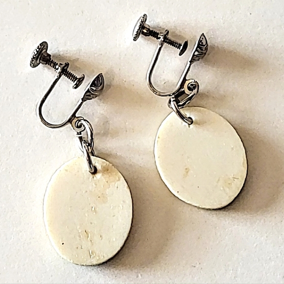 HANDPAINTED BIRD DESIGN EARRINGS - VINTAGE SCREWBACKS - Picture 6 of 8